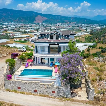 Villarge-hayallerin Oetesinde Bir Tatil Deneyimi-huzurlu Rahat Ve Manzarali