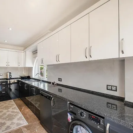 Villarge-hayallerin Oetesinde Bir Tatil Deneyimi-huzurlu Rahat Ve Manzarali Fethiye